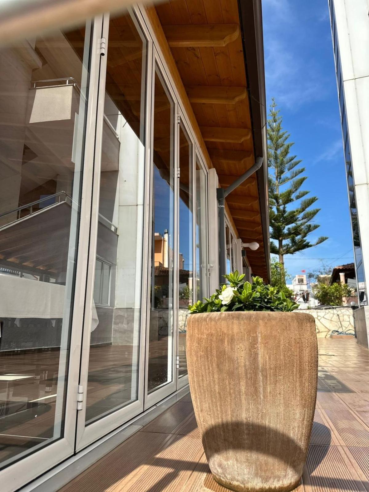 Hotel Marku Ksamil Luaran gambar